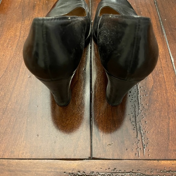 Antonio Melani Leather SZ 9 Black Heels - Picture 4 of 4